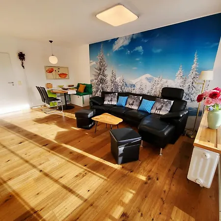 Apartamento Terrassenpark-schonach, 1000m Height, Indoor-pool, Sauna, Ski, Tennis Court, Forest, Wood-floor, Leather Sofa, White Modern Beds Schonach im Schwarzwald